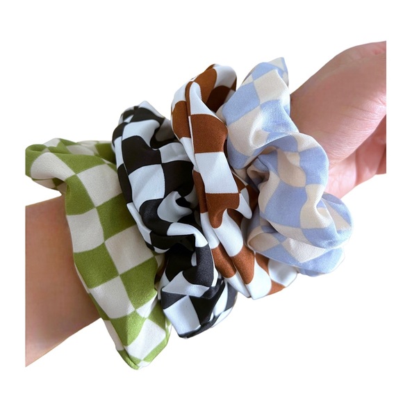 Scrunchie - Picture 2 of 4